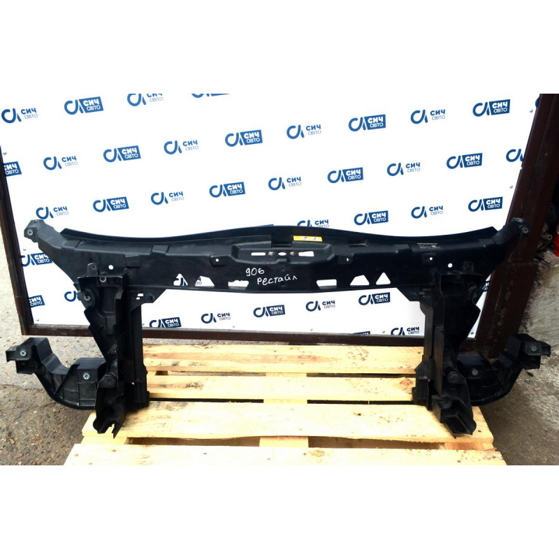 Передняя панель - *очки* *телевизор* (рестайлинг) MB Sprinter W906