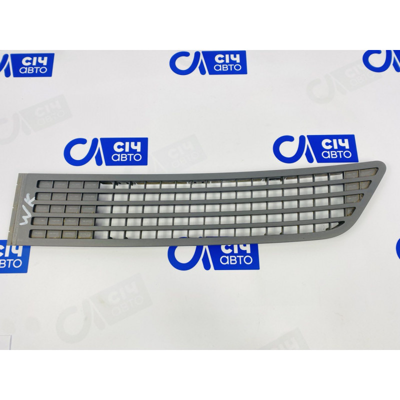 Решетка на капот левая Европа VW Crafter 2006-2016