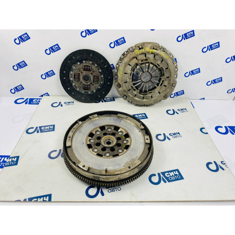 Комплект сцепления с маховиком (старого образца) MB Sprinter W901-905 OM611 2000-2006