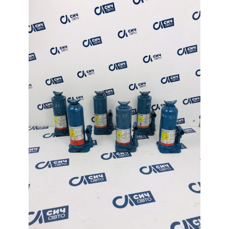 Домкрат гидравлический (2,6т.) Mercedes Sprinter 2006 -2017 А9065800003